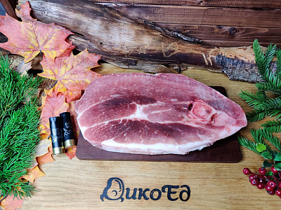 Превью Стейк из окорока кабана на кости