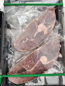 Превью Стейк из окорока кабана на кости